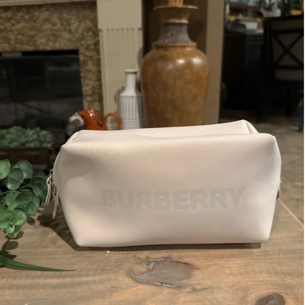 Burberry Logo Toiletry Bag Cosmetic Pouch Travel Case Beige Excellent Condition